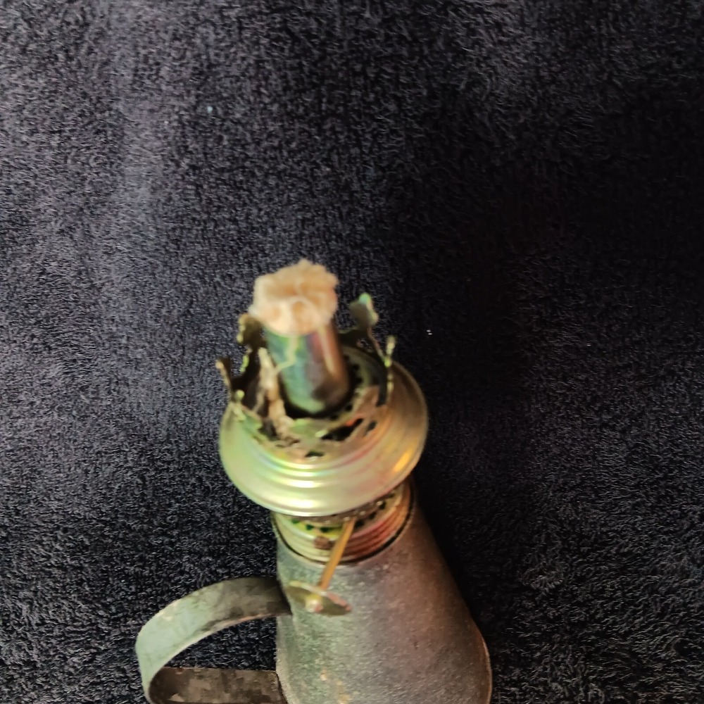 Small Silver Aluminum Oil Lamp with Glass Cone Shape with Handle NB - Picture 9 of 9